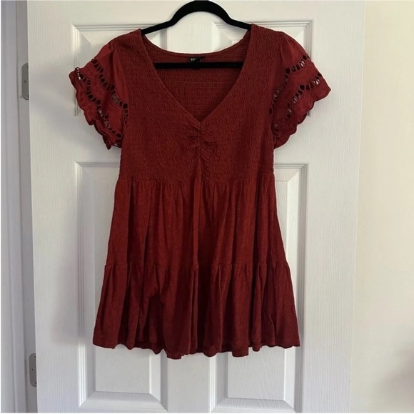 Size 0X Torrid Gauze Eyelit Burnt Orange Shirt - Picture 6 of 7